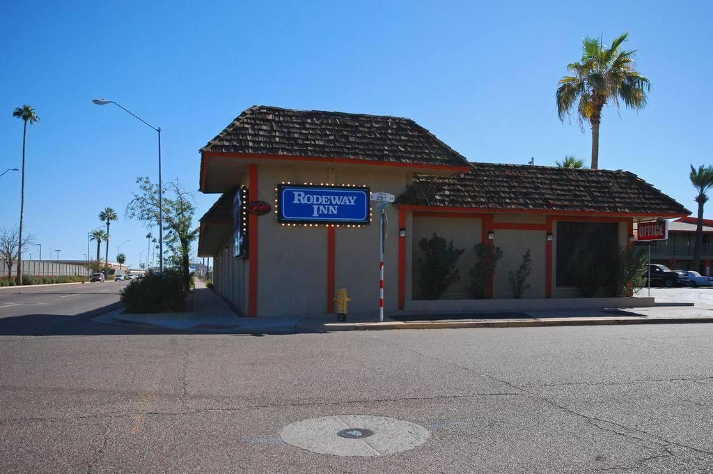 Airport Inn Downtown Phoenix Exterior photo